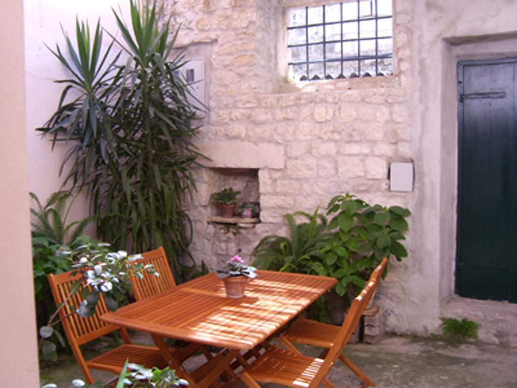Dobra Apartments Trogir Luaran gambar