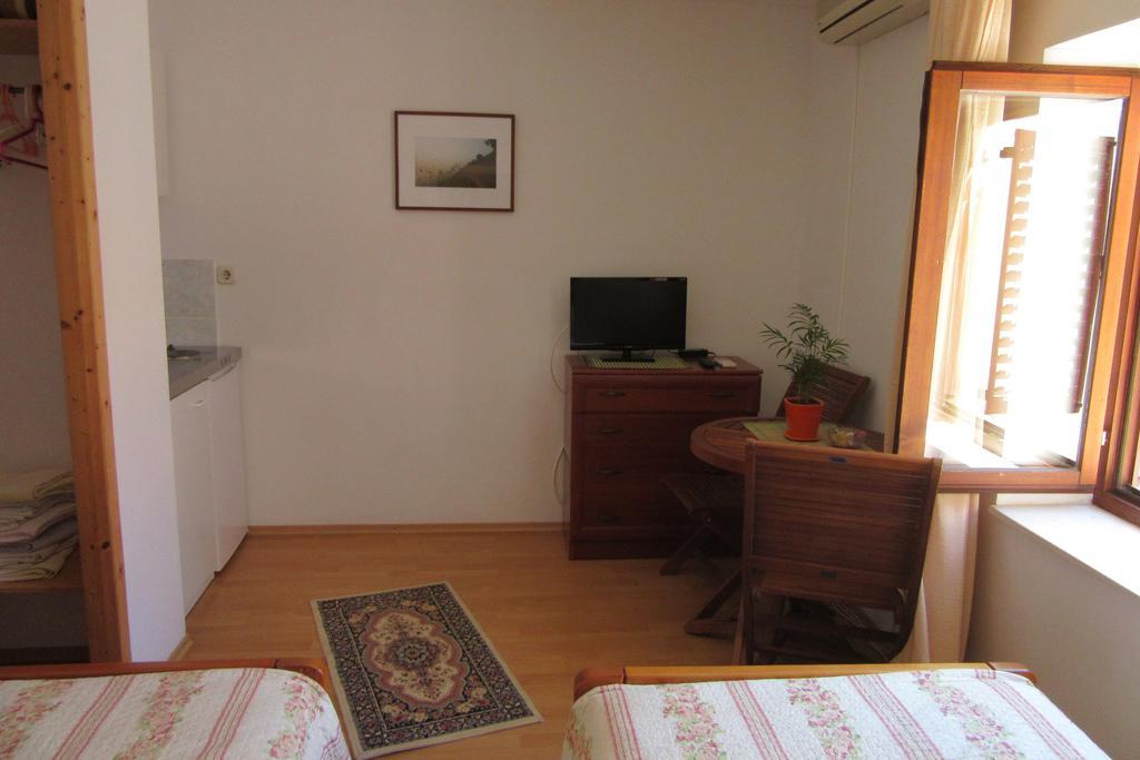Dobra Apartments Trogir Luaran gambar